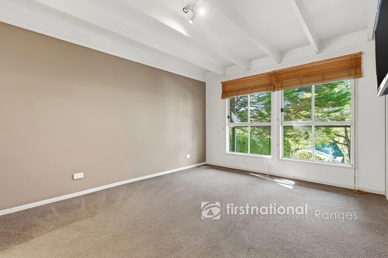 Additional image 12 of 10 Haylock Avenue, Cockatoo VIC 3781