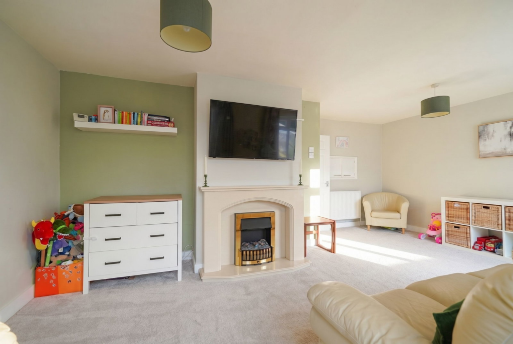 Additional image 2 of Fieldon Close, Shirley