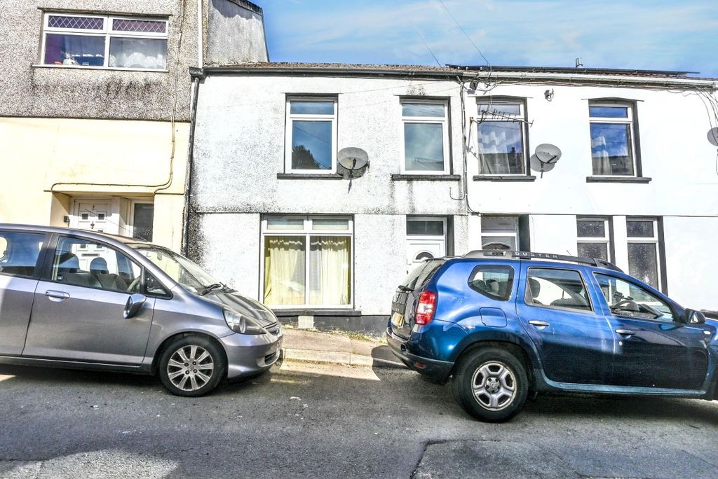 2 bed flat for saleFlats 1 & 2, 22 Market Street, Tredegar NP22