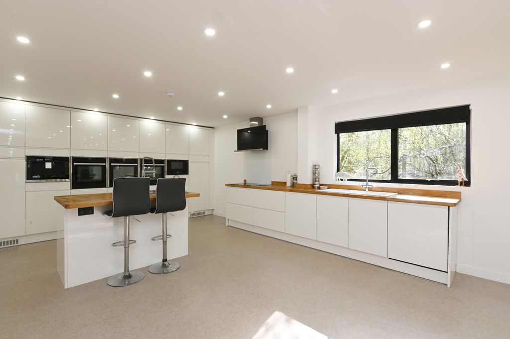 Additional image 4 of 6 bed barn conversion for saleThe Grain Store, Wicker Street IP7