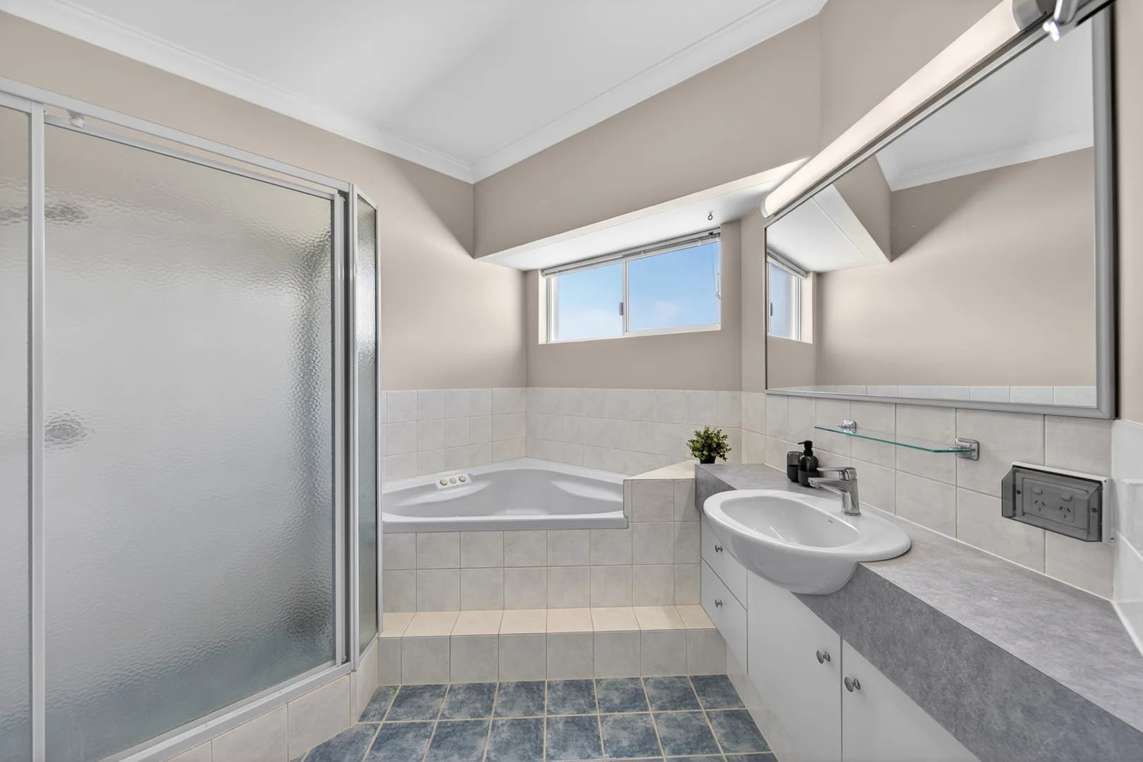 Additional image 16 of 18 Cox Crescent, Quinns Rocks WA 6030