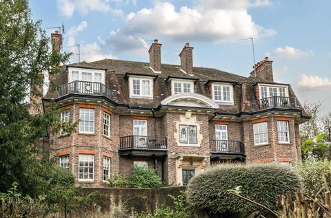 The Drive, West Finchley N3