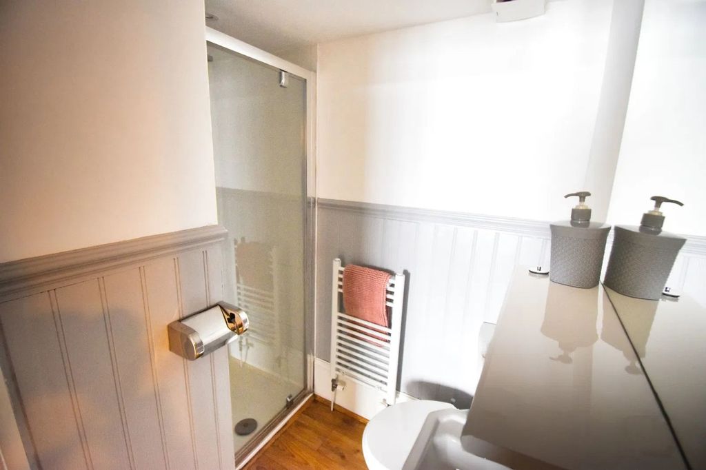 Additional image 6 of 3 bed flat for saleSt Mary's Hill, Tenby SA70