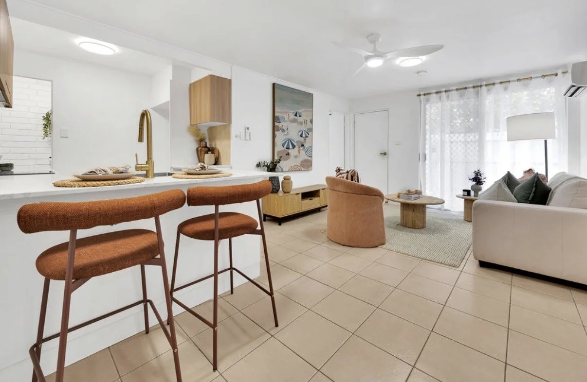 1/54 Percy Street, West End QLD 4810 photo 2