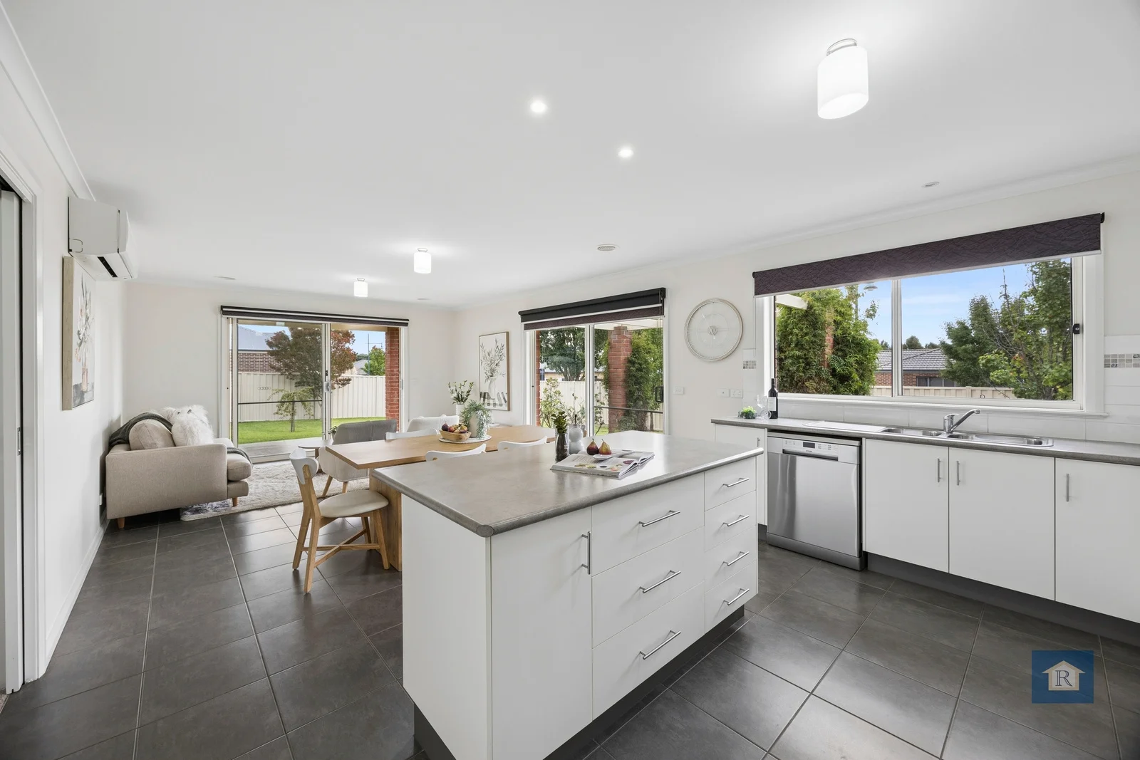36 Scanlan Drive, Elliminyt VIC 3250 photo 2