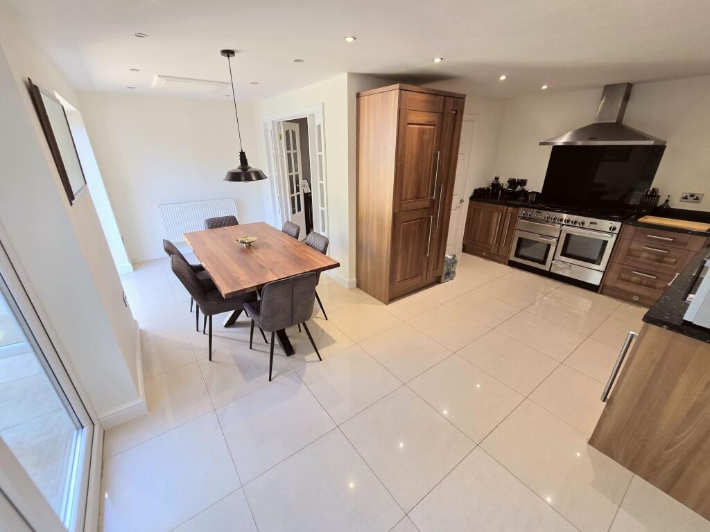 The Moor, Sutton Coldfield, B76 photo 3