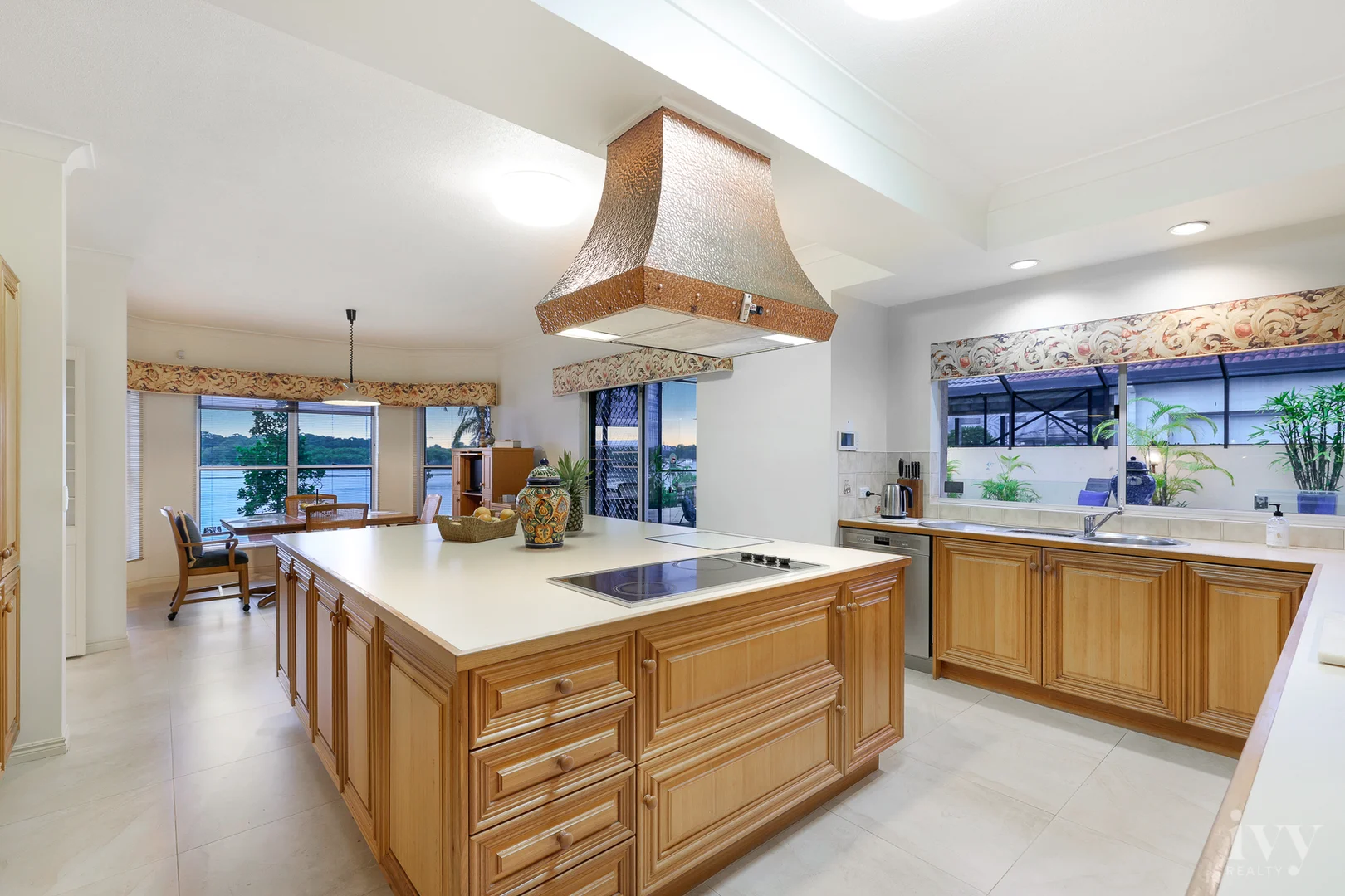 Additional image 9 of 82-84 Tradewinds Avenue, Paradise Point QLD 4216