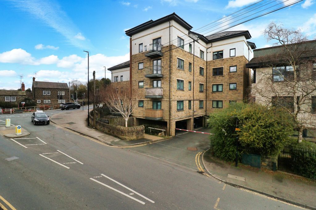 Additional image 10 of 2 bed flat for saleTroy Road, Horsforth, Leeds, West Yorkshire, UK LS18