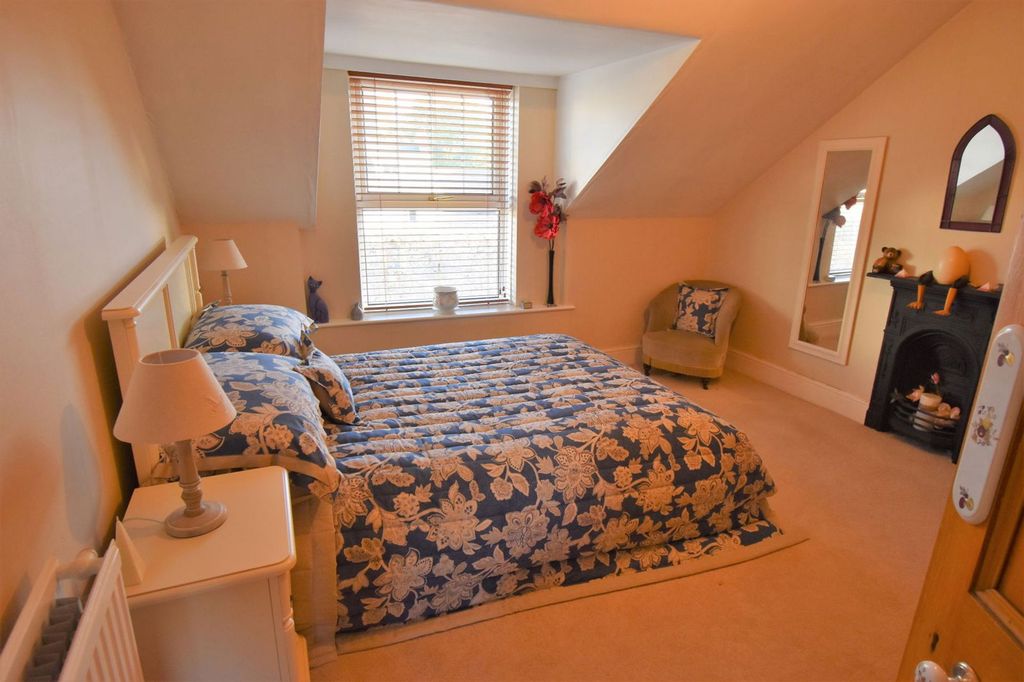 Additional image 6 of 3 bed semi-detached house for saleSouth Parade, Tenby SA70