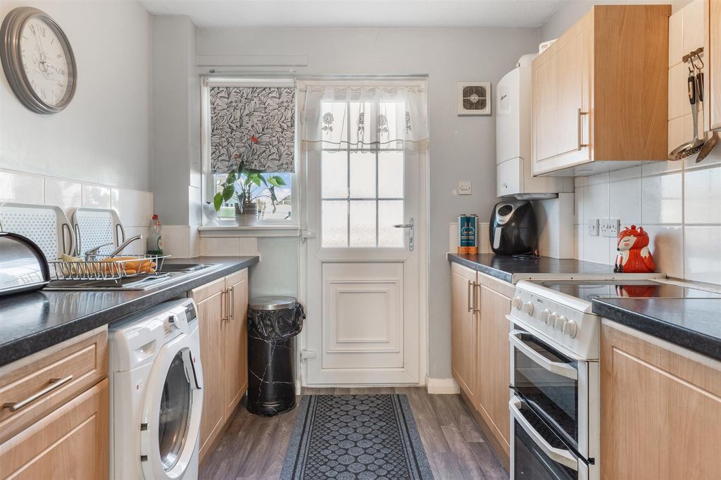 Additional image 11 of 2 bed flat for saleJane Rae Gardens, Clydebank G81