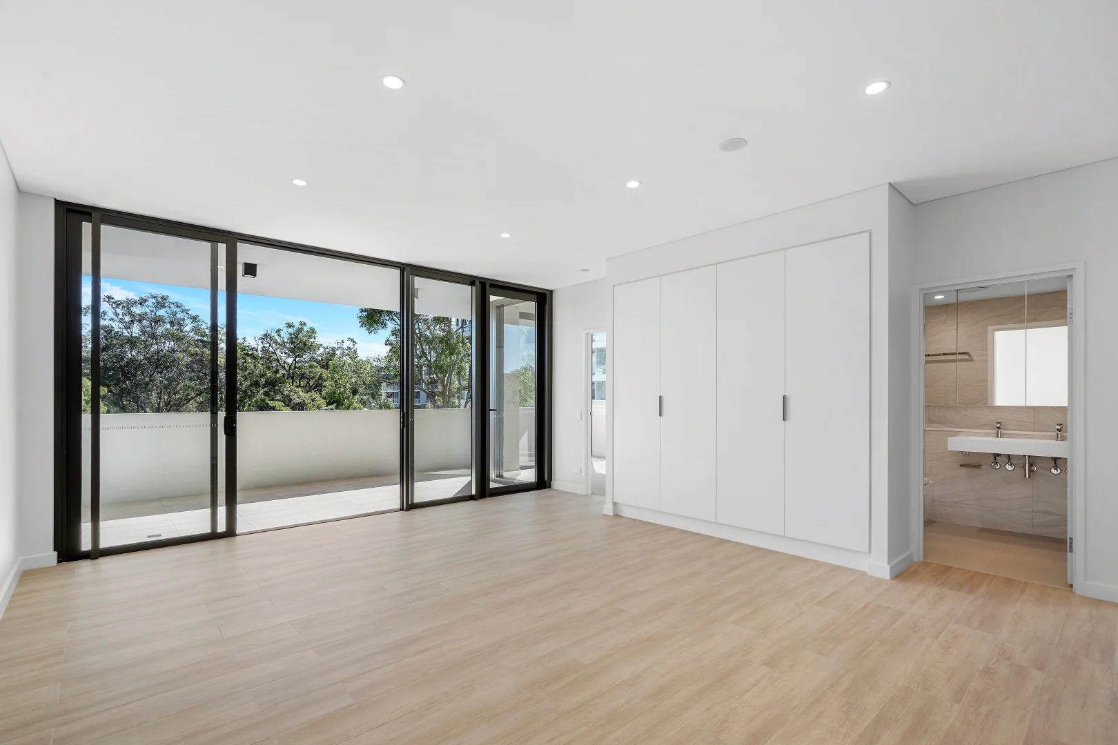 Additional image 2 of Level 4, 407/8 St George Street, Gosford NSW 2250