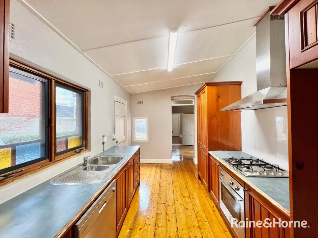 Additional image 2 of 82 Russell St, Bathurst NSW 2795
