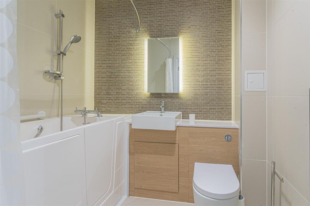 Additional image 8 of 2 bed flat for saleBirch Close, Corsham SN13