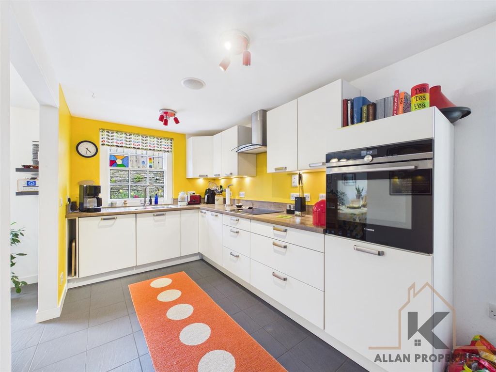 Additional image 5 of 3 bed semi-detached house for sale80 Victoria Street, Kirkwall, Orkney KW15