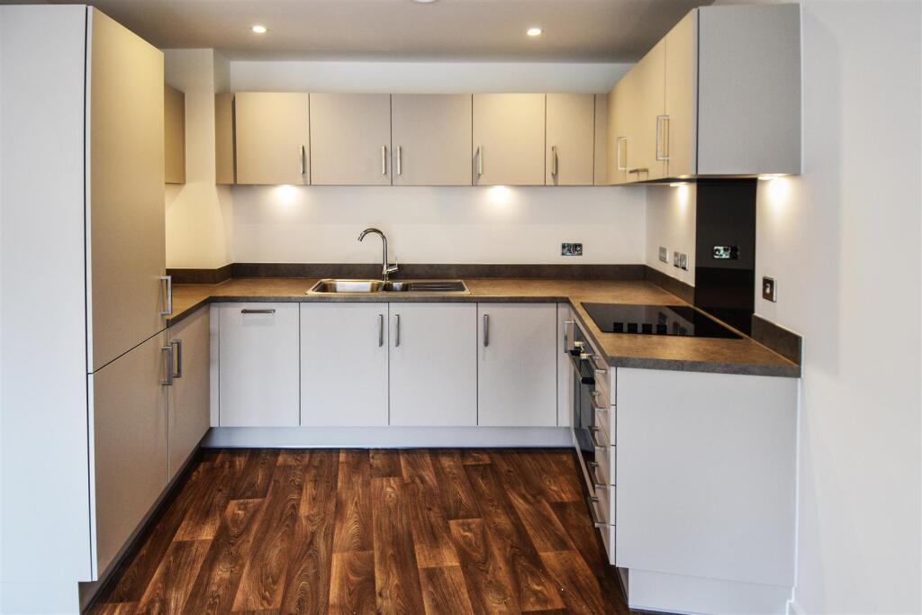 Additional image 2 of Lincoln Apartments, 3 Lexington Gardens, Birmingham, West Midlands, B15