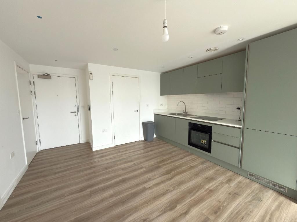Additional image 3 of 1 bed flat for saleChevette Court, Kimpton Road, Luton, Bedfordshire LU2