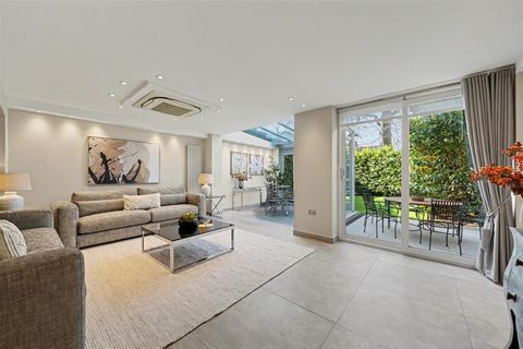 Court Close, St Johns Wood Park, London NW8