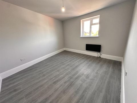 Quinton Road West, Birmingham B32