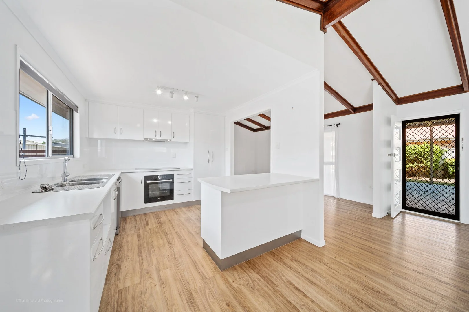 1B Batts Place, Emerald QLD 4720