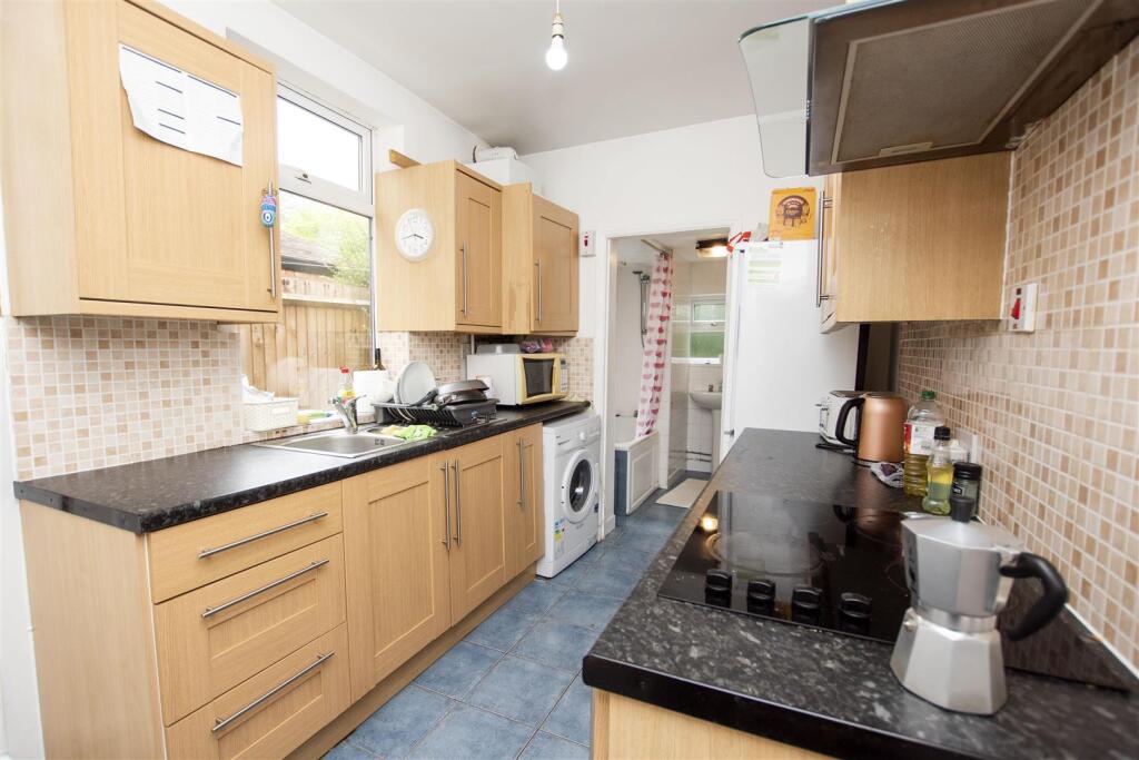Warwards Lane, Birmingham, West Midlands, B29 photo 3