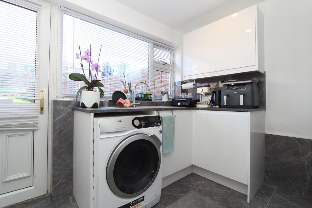 Additional image 4 of Regent Drive, TIVIDALE, Oldbury.