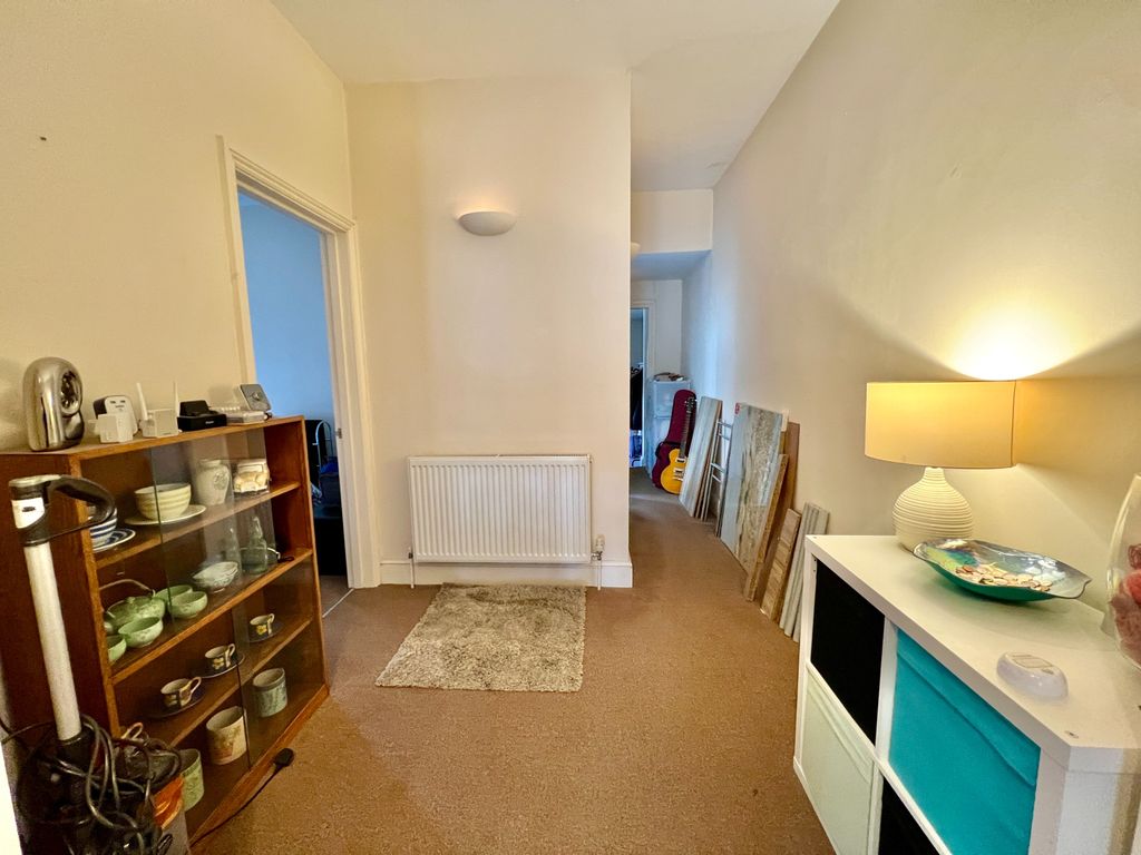 Additional image 6 of 2 bed flat for saleHarlaxton Road, Grantham NG31