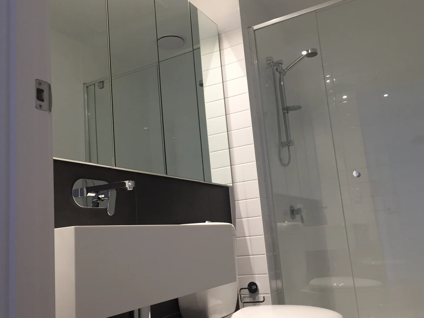 1705/33 Rose Lane, Melbourne VIC 3000 photo 5