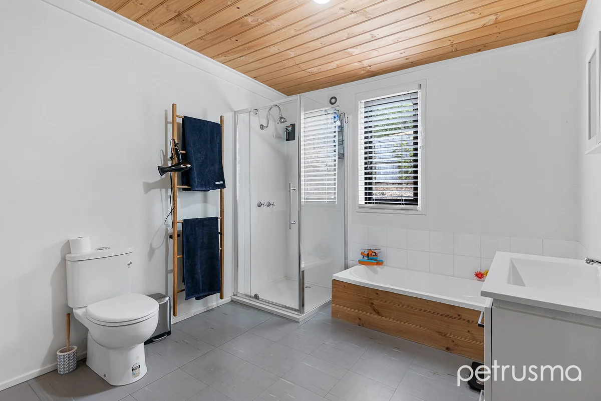 Additional image 8 of 2/11a Daly Road, Lenah Valley TAS 7008