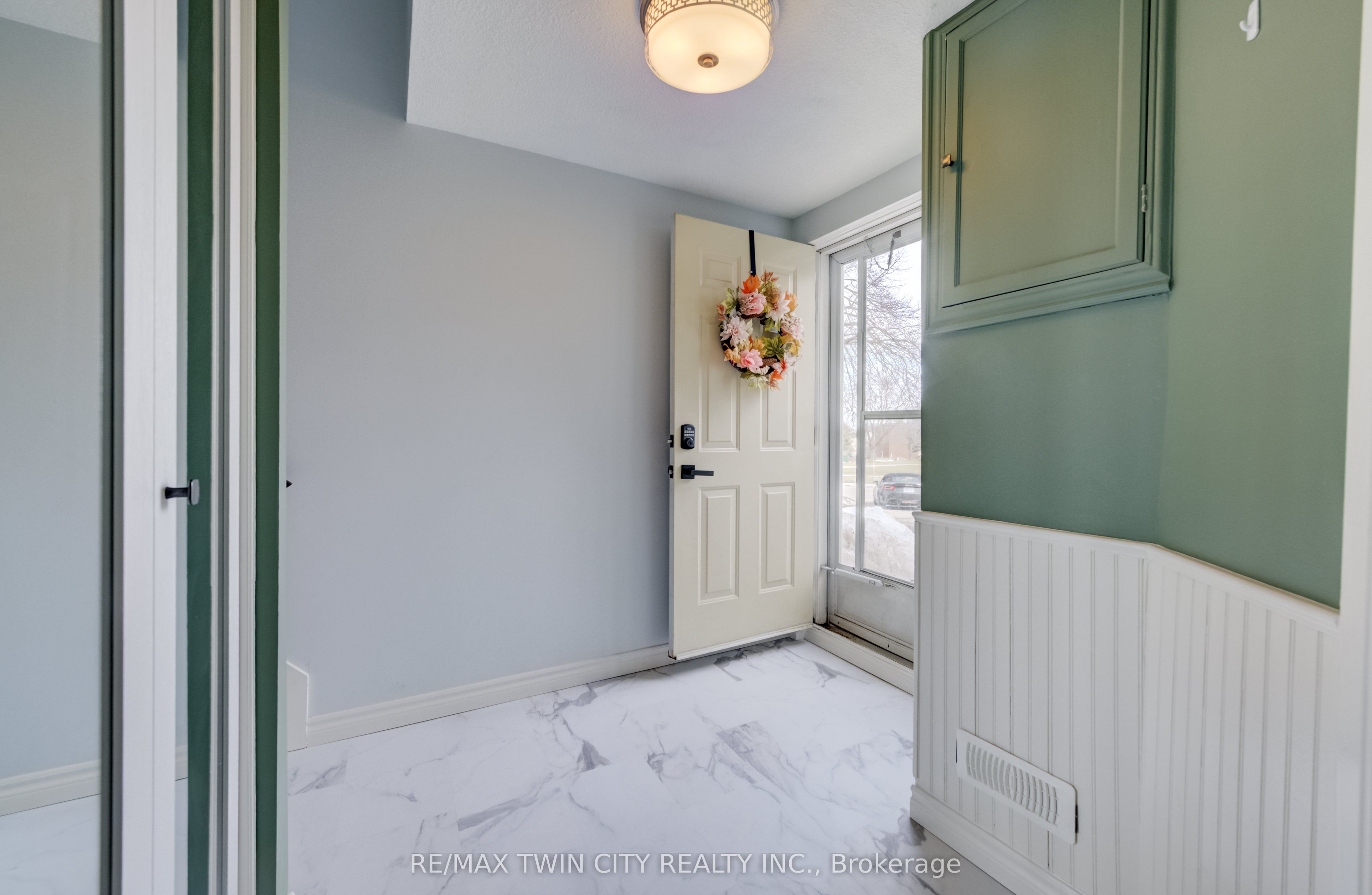 Additional image 5 of 11-60 Elmsdale Drive, Kitchener, ON, N2E 2G4