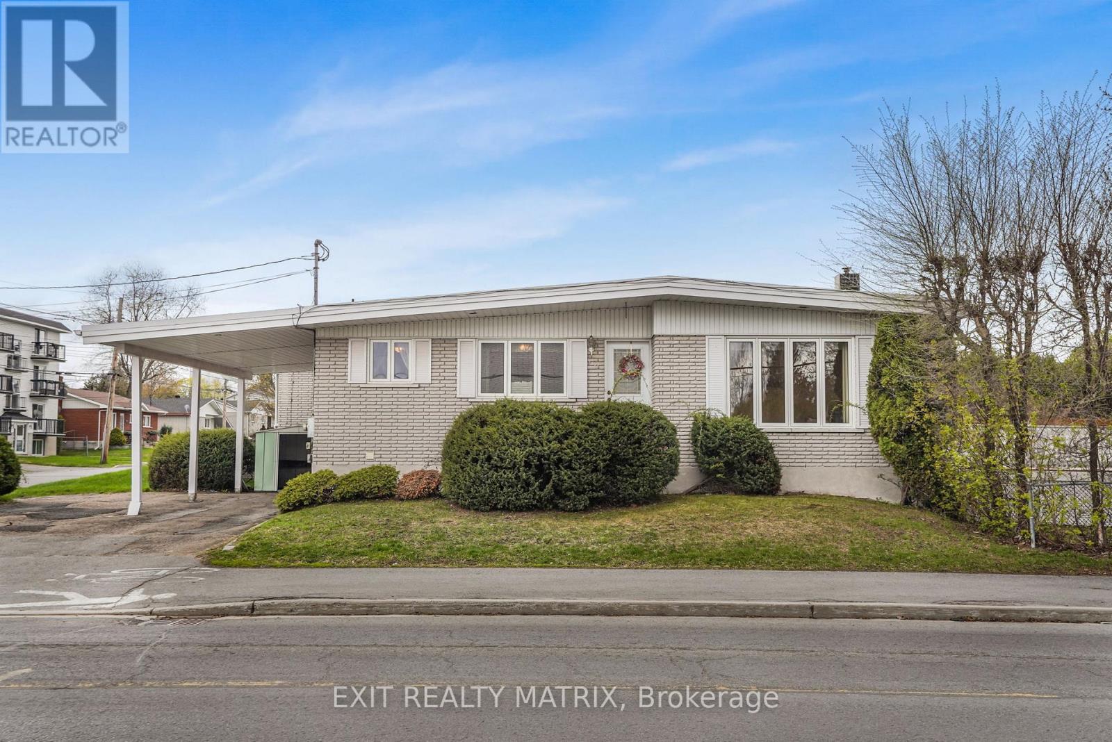 1380 LANSDOWNE STREET