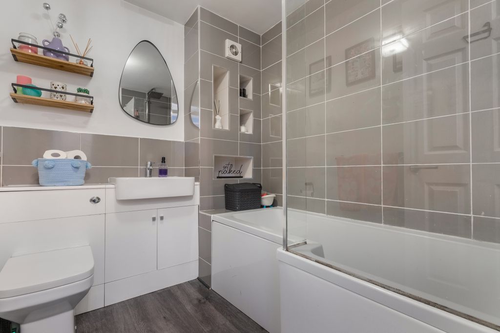 Additional image 26 of 2 bed flat for saleNairn Place, Clydebank G81