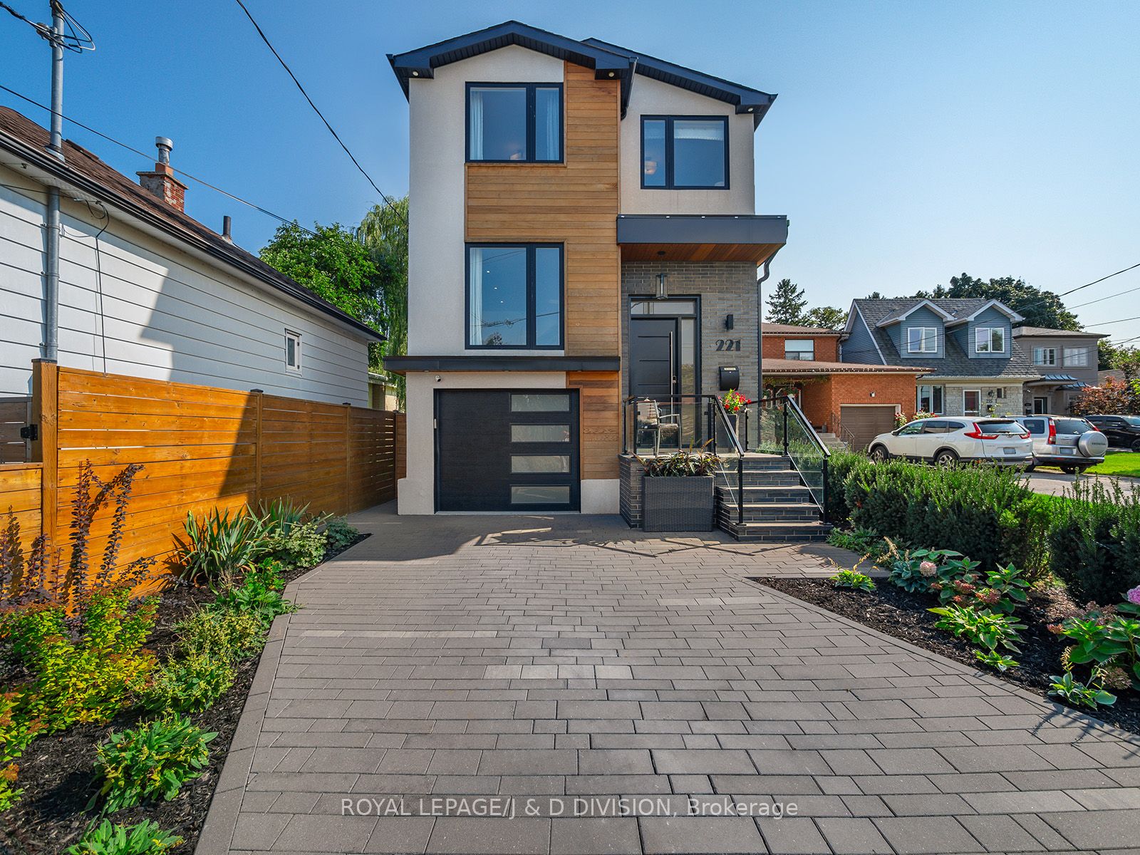 221 Virginia Avenue, Toronto, ON, M4C 2T6