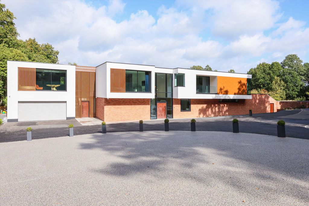 Additional image 27 of 5 bed detached house to rentLondon Road, Windlesham, Surrey GU20
