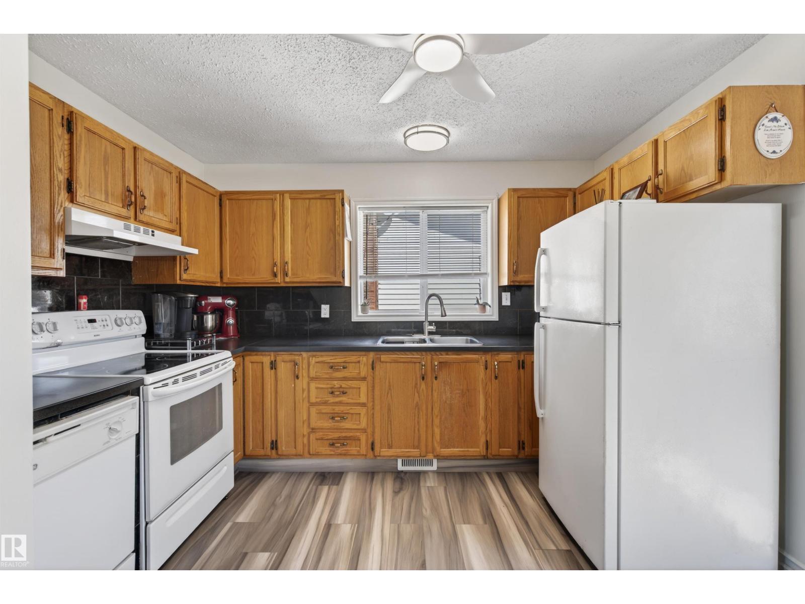 Additional image 3 of 5003 38 Street, Cold Lake, AB, T9M2B2