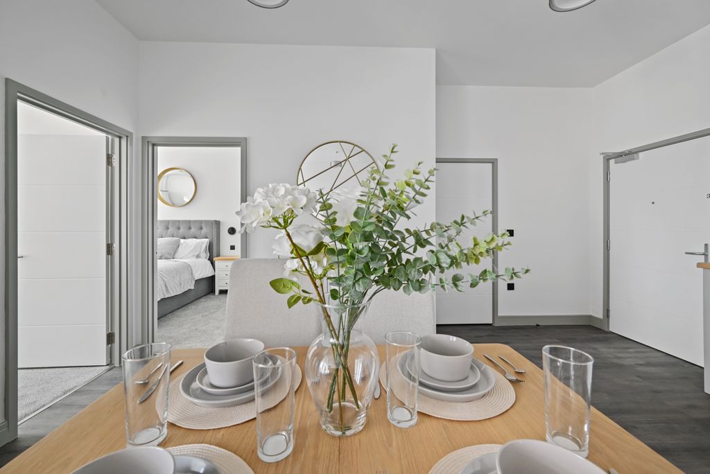 Additional image 12 of 2 bed penthouse to rent405 Guild House, Oundle Road, Peterborough PE2