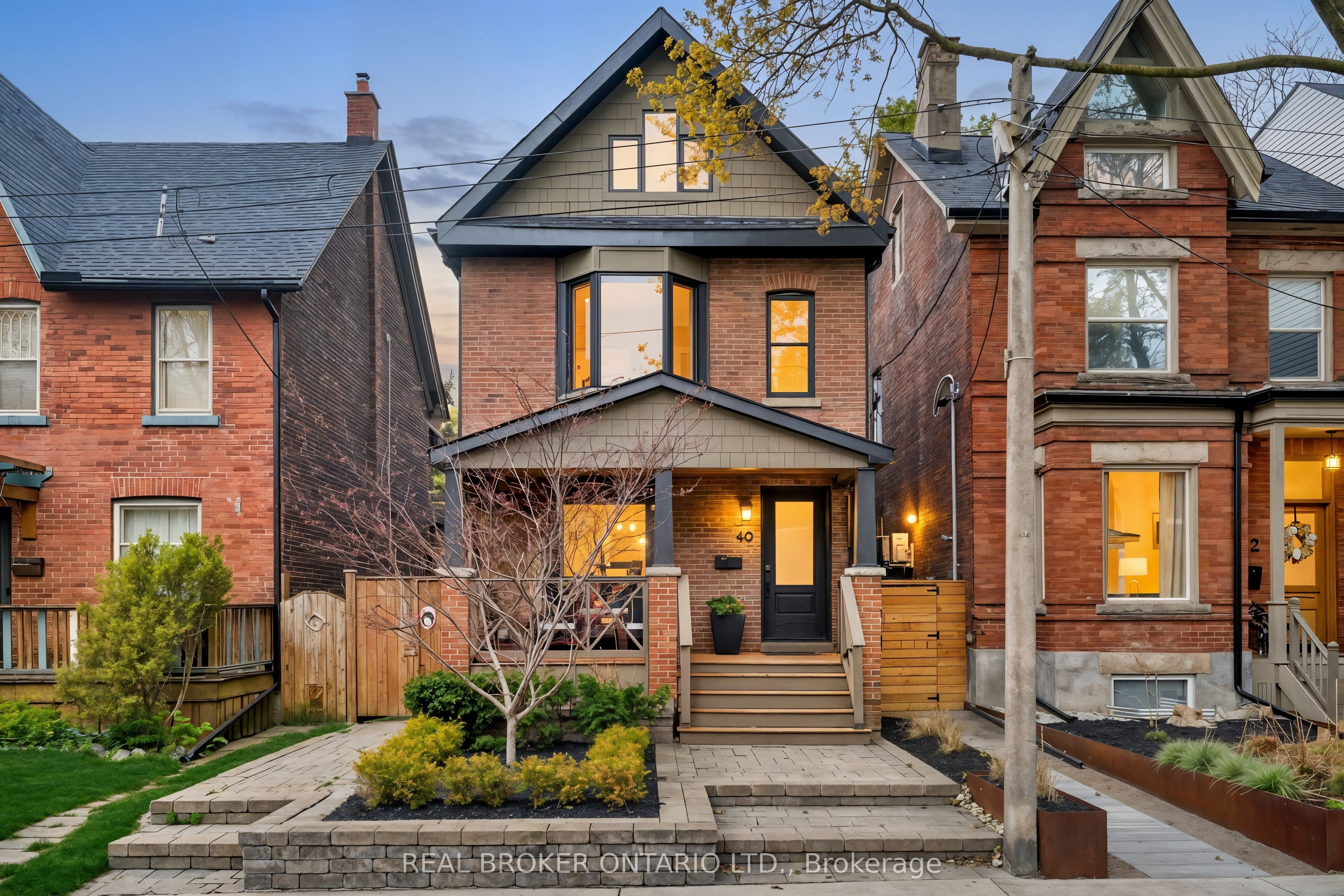 40 Brooklyn Avenue, Toronto, ON, M4M 2X5