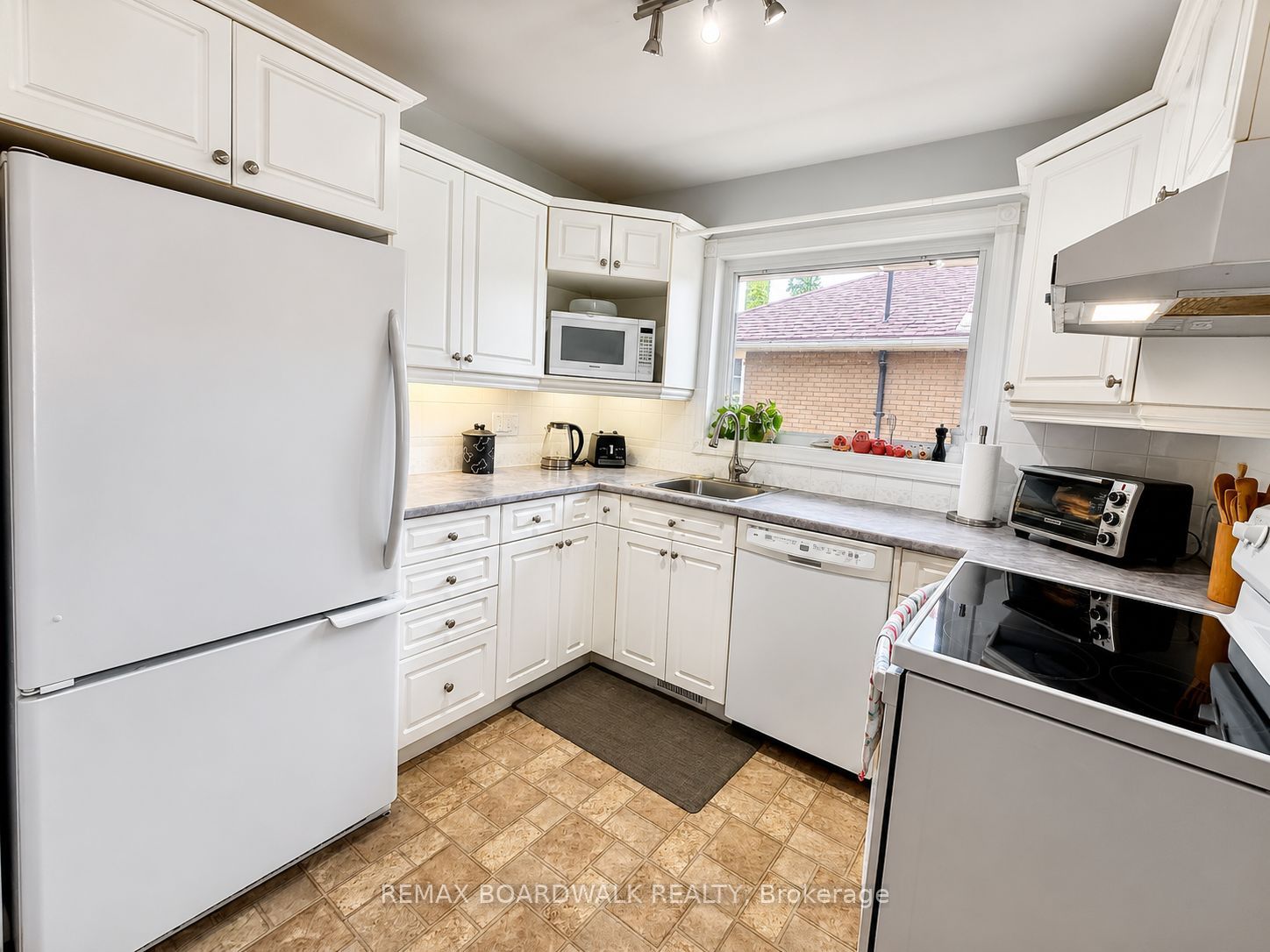 Additional image 5 of 625 Clarke Avenue, Ottawa, ON, K1K 0Y6