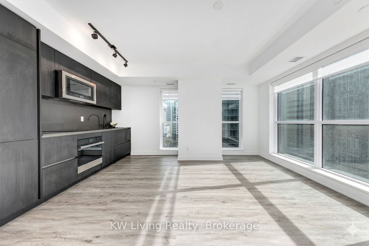 Additional image 3 of 1302-327 King Street W, Toronto, ON, M5V 0W7