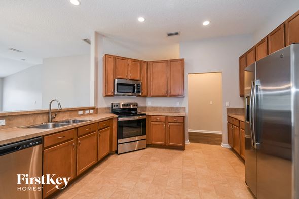 6869 W SOUTHERN OAKS DRIVE, JACKSONVILLE, FL, 32244