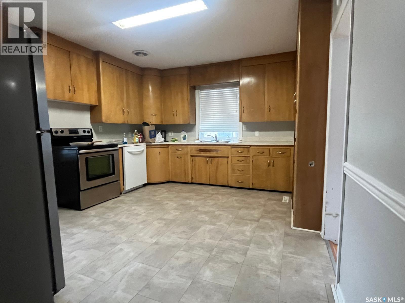 Additional image 6 of 1402 14th Street E, Saskatoon, SK, S7H0A8