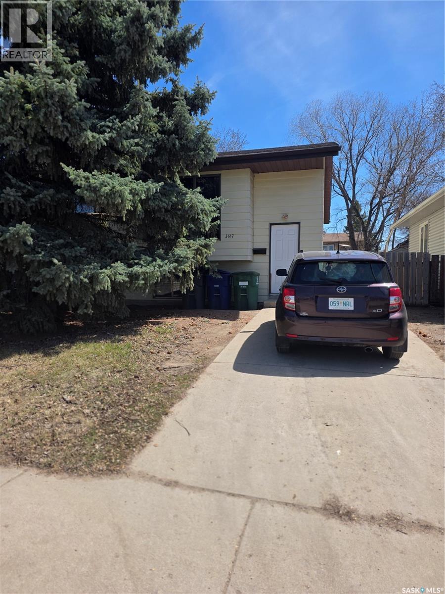 Additional image 2 of 3615-3617 Fairlight Drive, Saskatoon, SK, S7M4L7