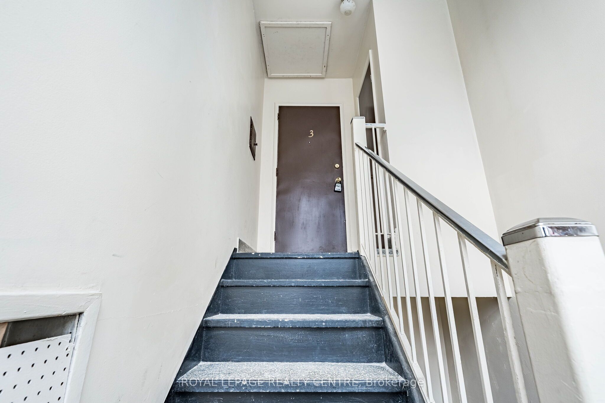 Additional image 3 of Unit 3-339 Sheppard Avenue E, Toronto, ON, M2N 3B3