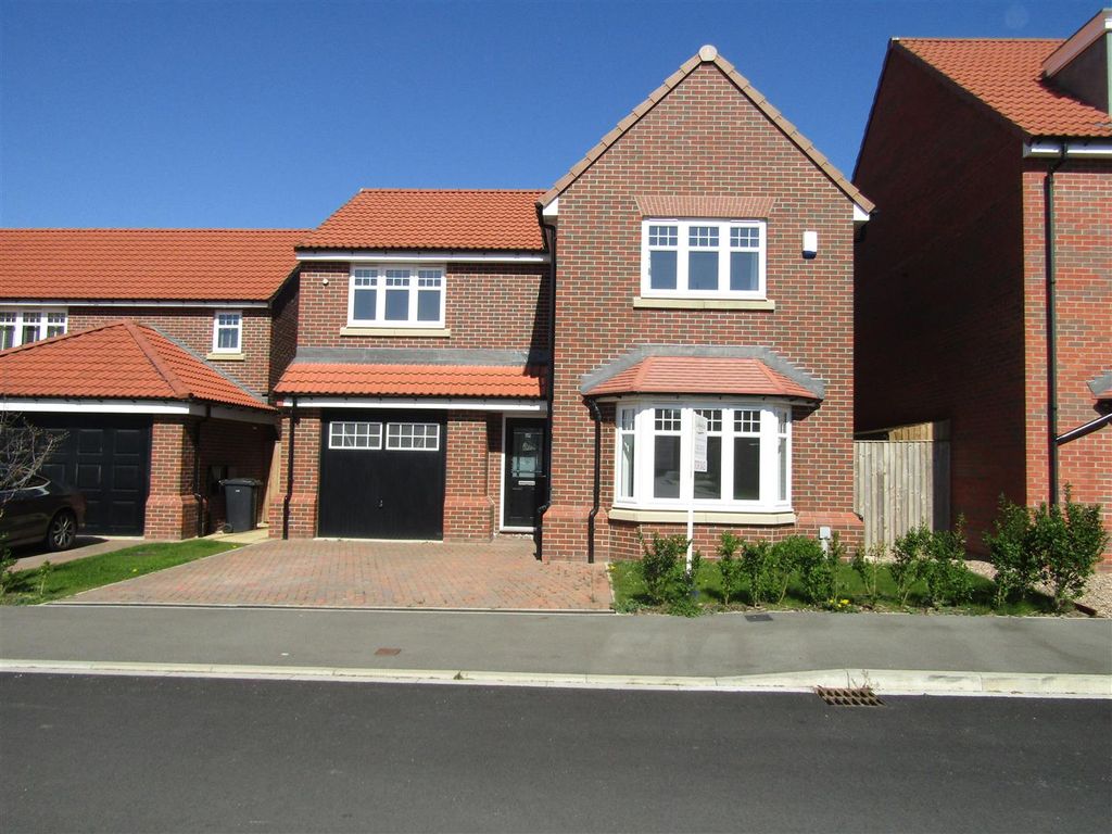 4 bed detached house to rentHockley Crescent, Boroughbridge, York YO51