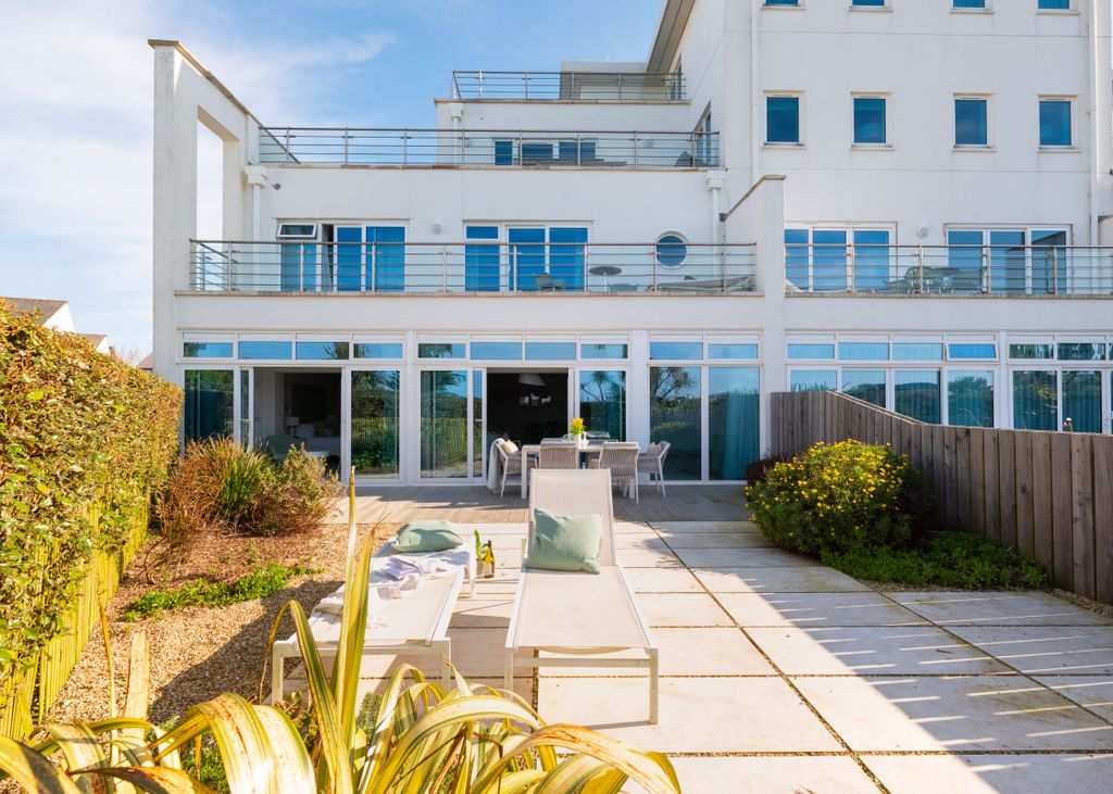 3 bed flat for saleTrebetherick PL27