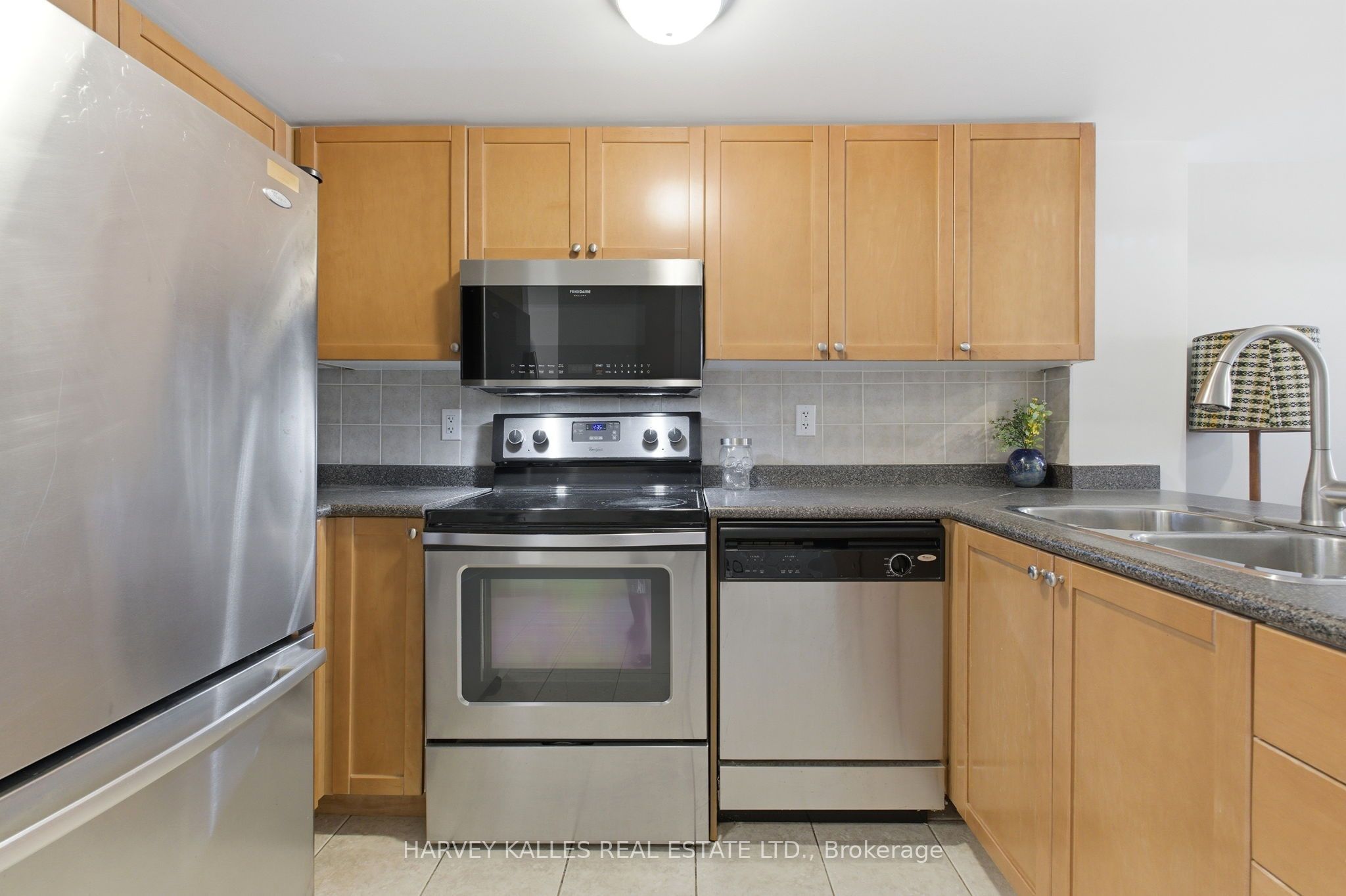 Additional image 5 of 18-20 Turntable Crescent, Toronto, ON, M6H 4K9
