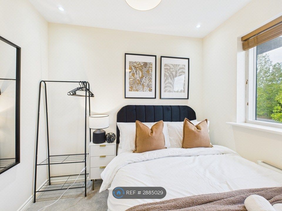 Additional image 14 of 2 bed flat to rentCorinne Court, Cheltenham GL51