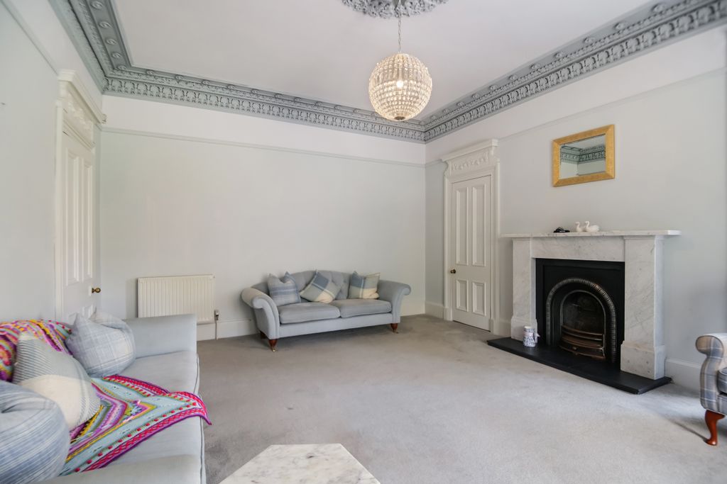 Additional image 5 of 5 bed semi-detached house to rentAlbert Drive, Glasgow G41