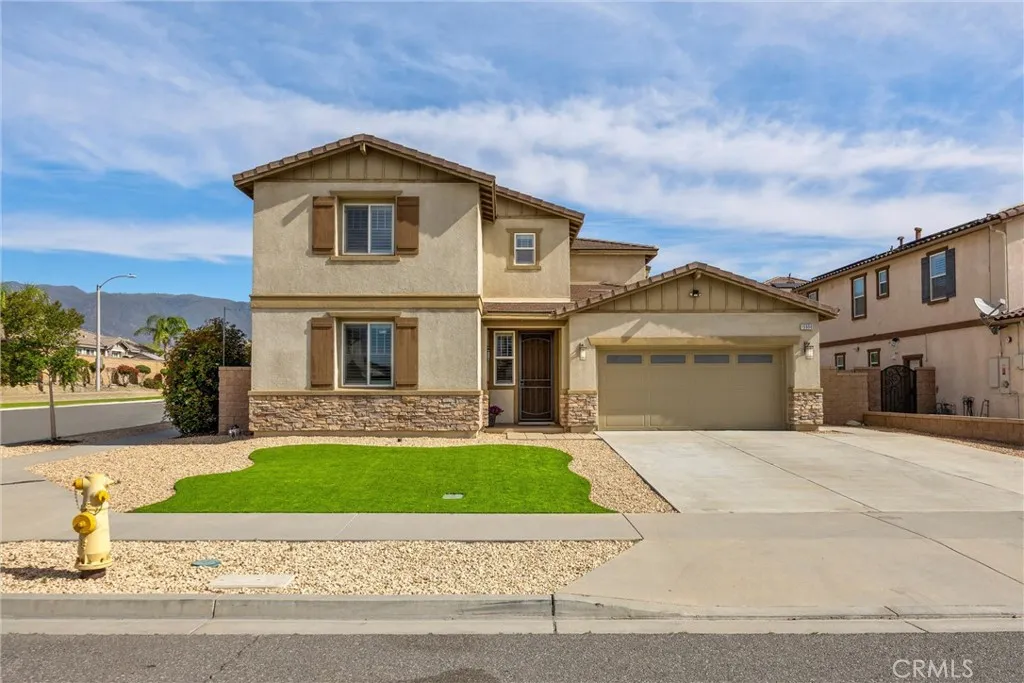 15996 Cascade Dr, Fontana, CA 92336 photo 2