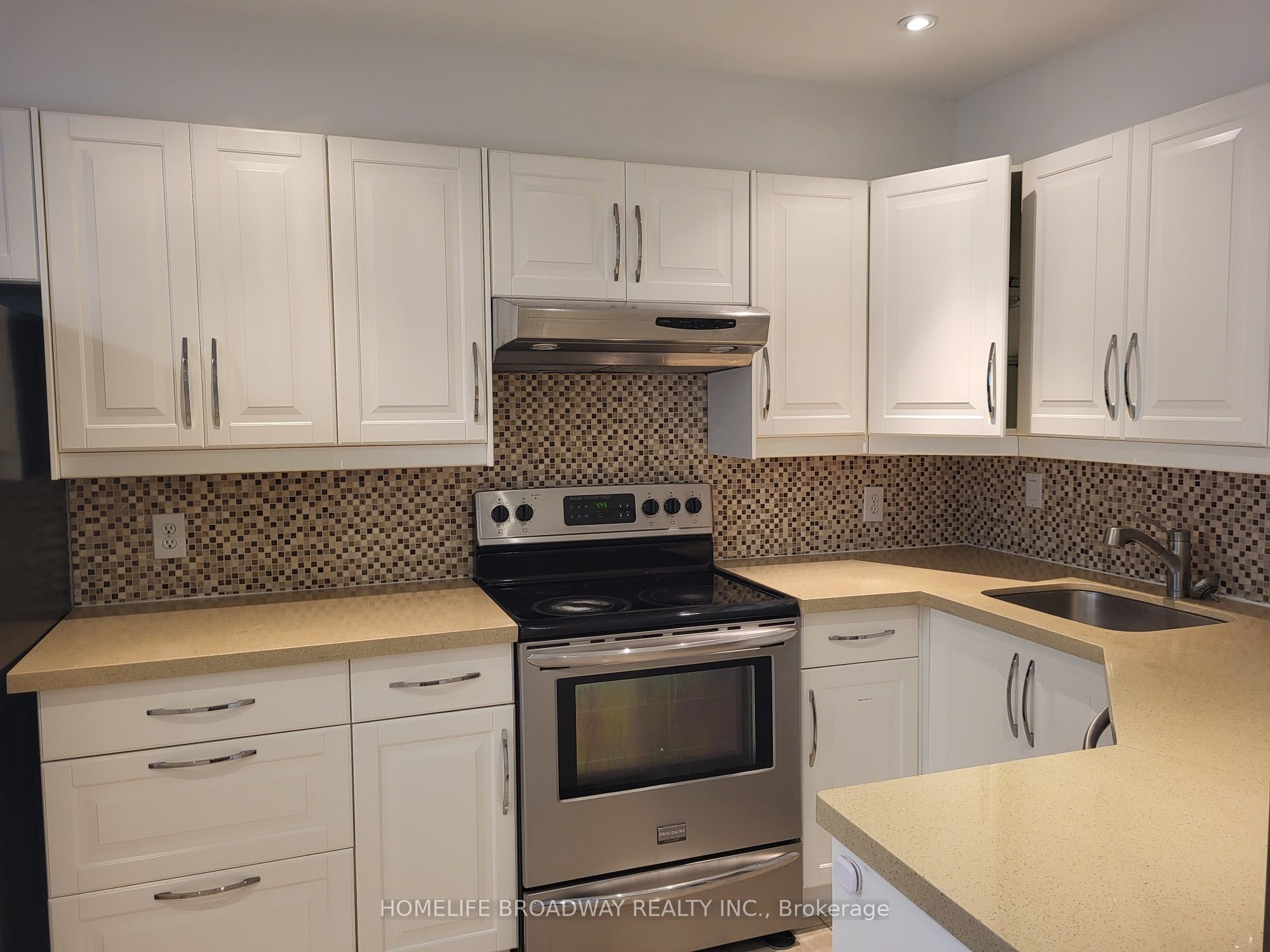 44-151 Townsgate Drive, Vaughan, ON, L4J 8J7 photo 3