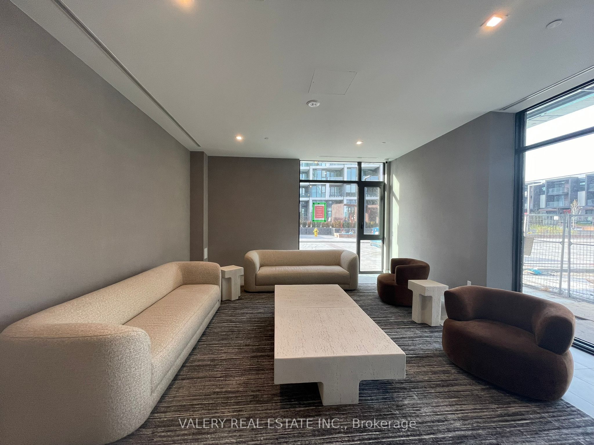Additional image 3 of 3806-1 Quarrington Lane, Toronto, ON, M3C 0S4